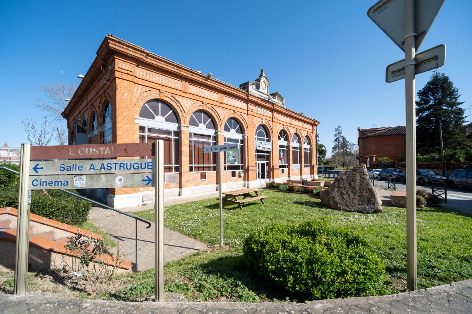 Evasions-Eclipse, Centre-Ville, Gare Auterive  Kültér fotó